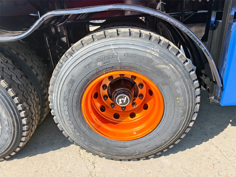 Semi trailer tire and wheel assembly