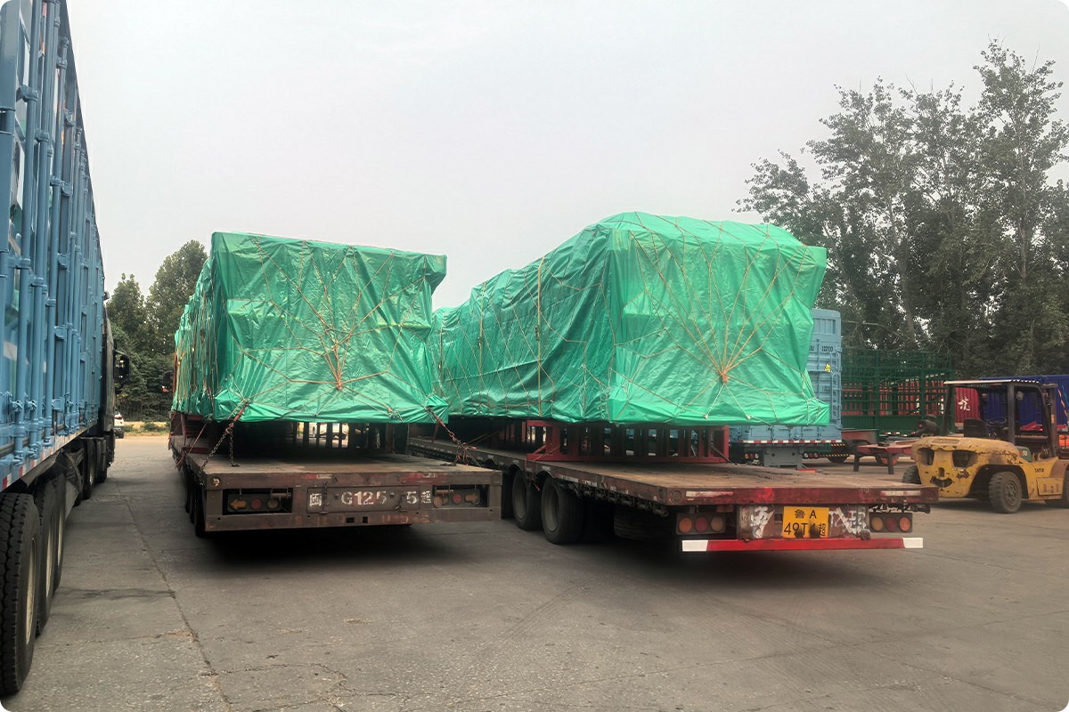 4-axle fence trailer prepared for heavy-duty cargo transportation in Senegal