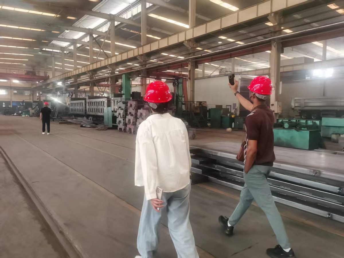 Liberia customer visiting TRUCKMAN factory