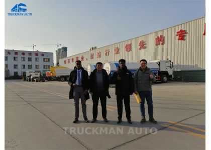 Somalia Customers Visit SINOTRUK Factory